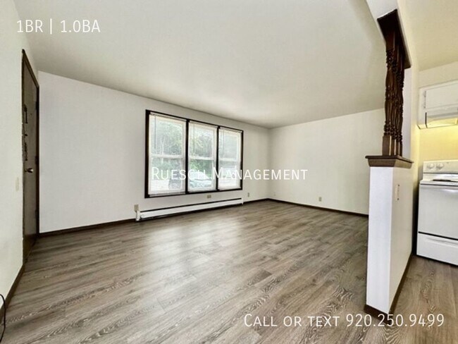 Building Photo - Charming 1 Bedroom 1 Bath Lower Apartment ...