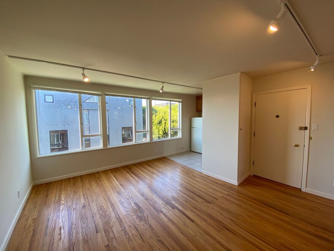 Foto principal - 175-177-177 Pfeiffer St