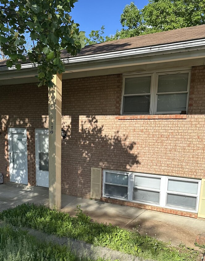Foto del edificio - 1179 Tatesbrook Dr