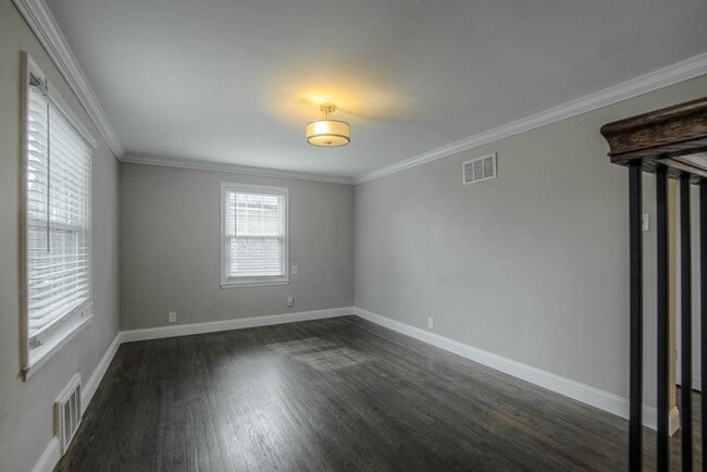 Foto del edificio - 7728 Walnut St