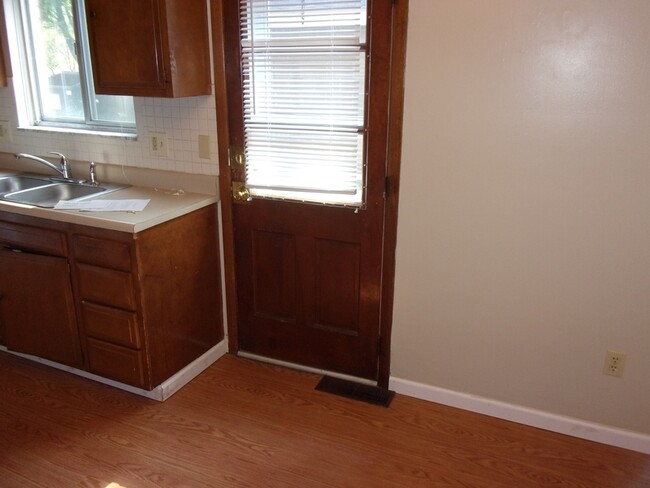 Foto del edificio - 473 Brentwood Dr