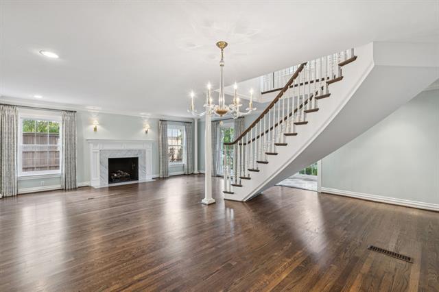 Foto del edificio - 4437 Larchmont St