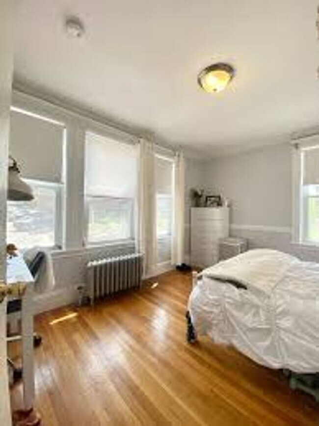 Foto del edificio - Lower Allston Location, Laundry on a Site,...