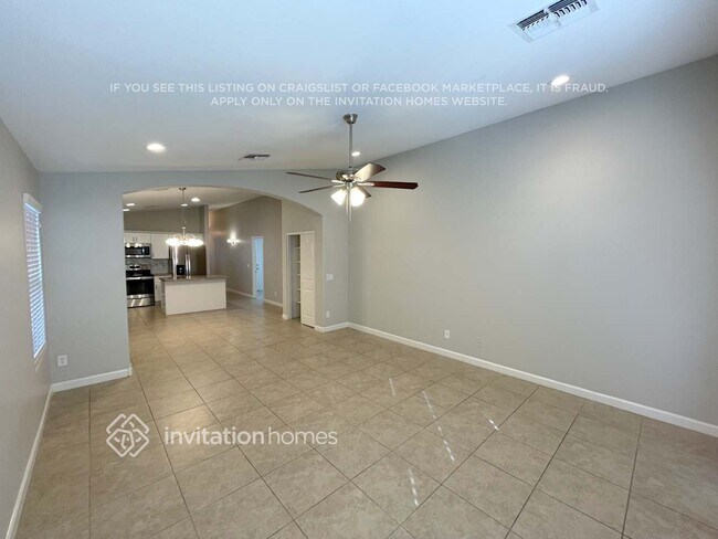 Foto del edificio - 21707 W Hess Ave