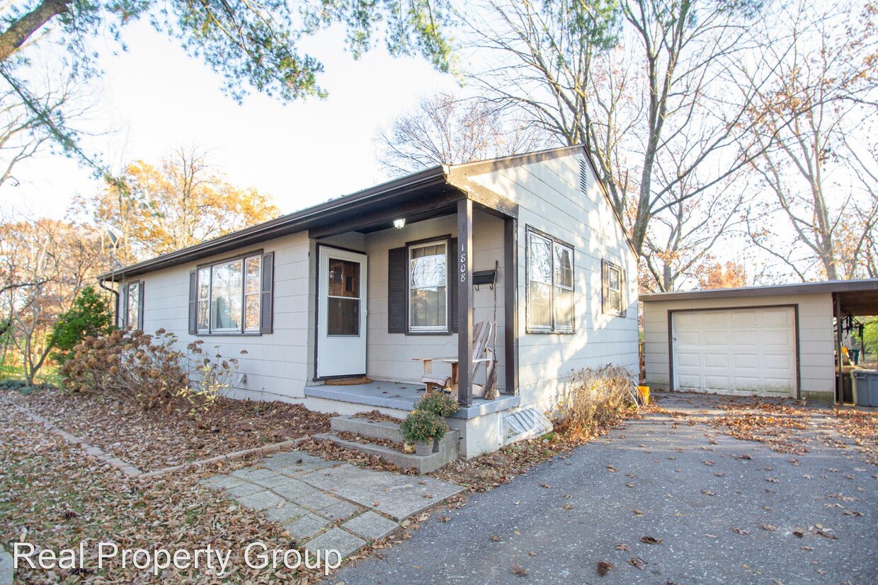 Primary Photo - 3 br, 2 bath House - 1808 University Ave