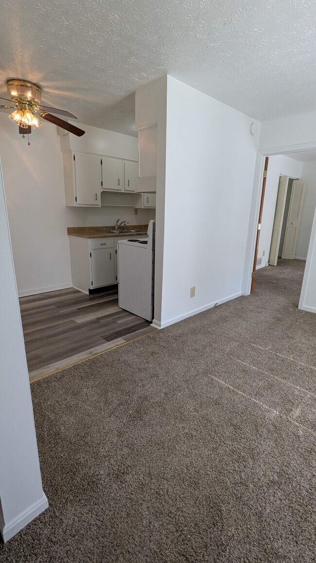 Foto del edificio - 302 Crescent Ct