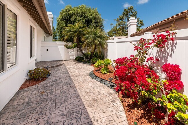 Building Photo - Beautifully maintained Ocean Hills home wi...
