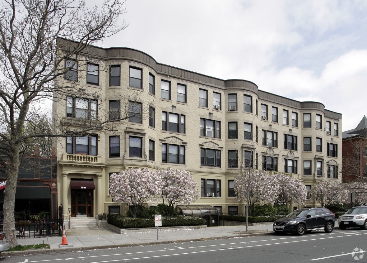 1688-1694 Beacon St - 1688 - 1694 Beacon St