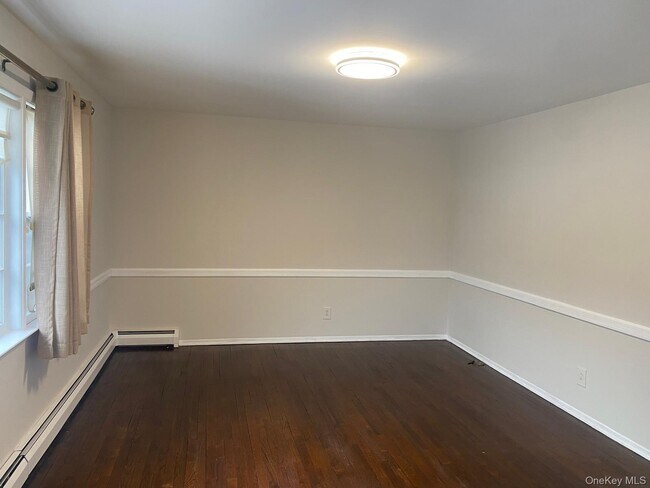 Foto del edificio - 100 Kings Ave