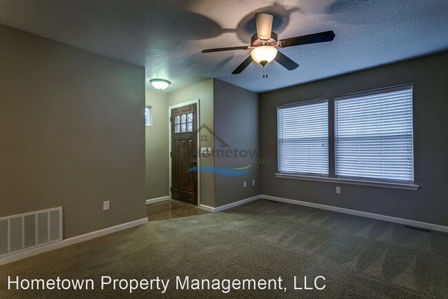 Building Photo - 3 br, 2.5 bath House - 3172 N Honeysuckle Dr
