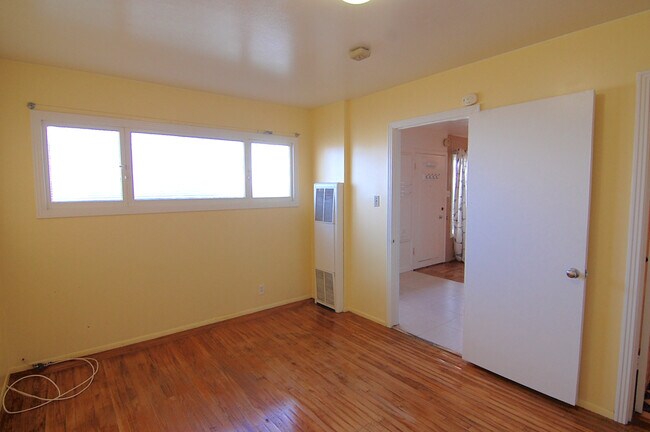 Building Photo - 1475 18th Ave