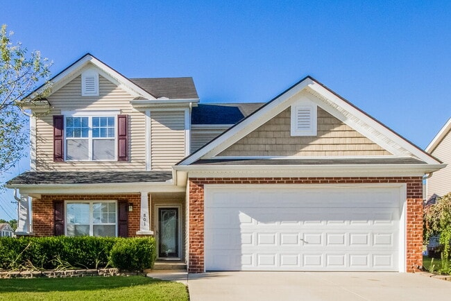 Building Photo - 801 Brooksdale Dr