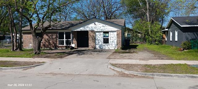 Building Photo - 1001 Daniels Dr