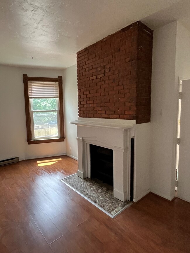 Unit #2 1B - 209 Western Ave