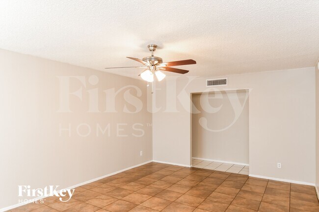 Foto del edificio - 940 E Loma Vista Dr