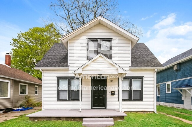 Building Photo - 909 E Bowman St