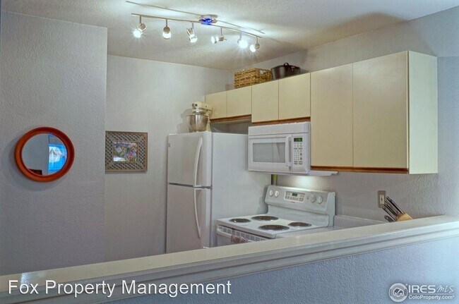 Building Photo - 1 br, 1 bath House - 7430 Singing Hills Co...