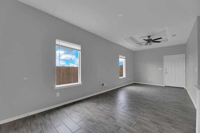 Building Photo - Acacia Apts