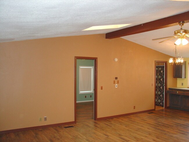 Building Photo - 7216 Turtledove Ln NE