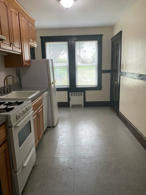 Primary Photo - 3 Vine Ave