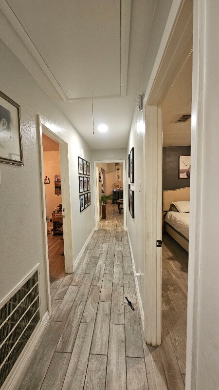 Foto del edificio - 1605 N Hollow Dr