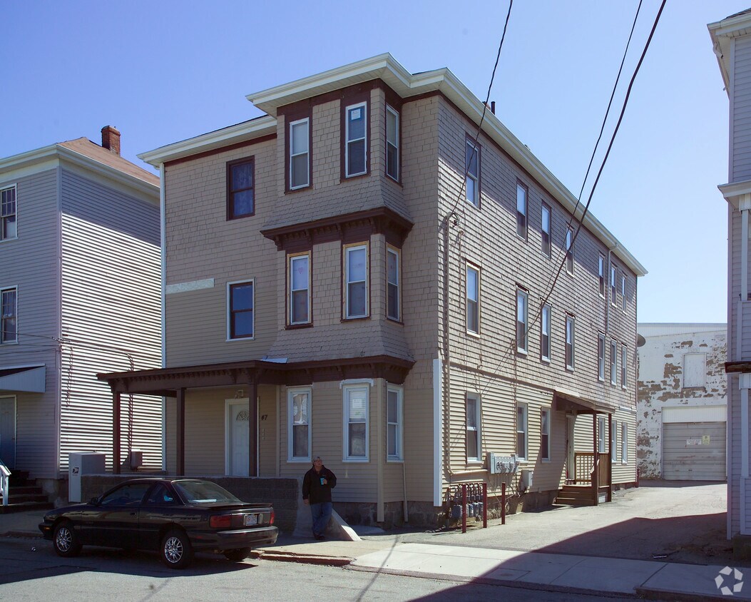 Primary Photo - 47 Benjamin St