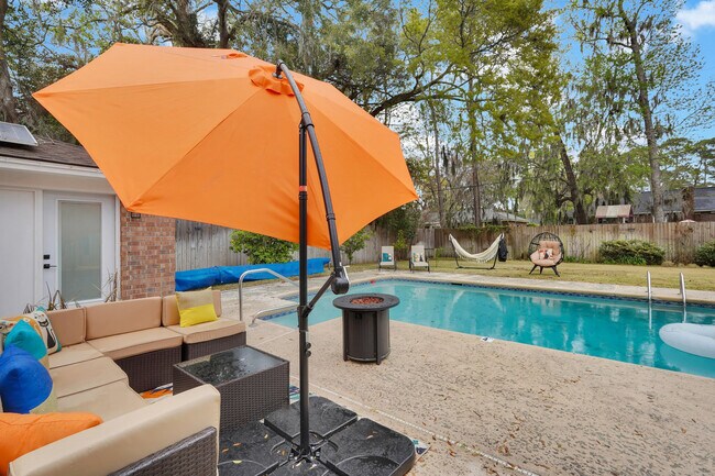 Foto del edificio - 1023 Brittlewood Dr