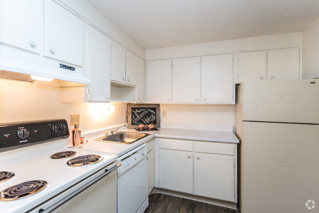 1BR, 1BA - Cherry Ridge