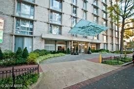 Building Entrance - 950 25th St NW