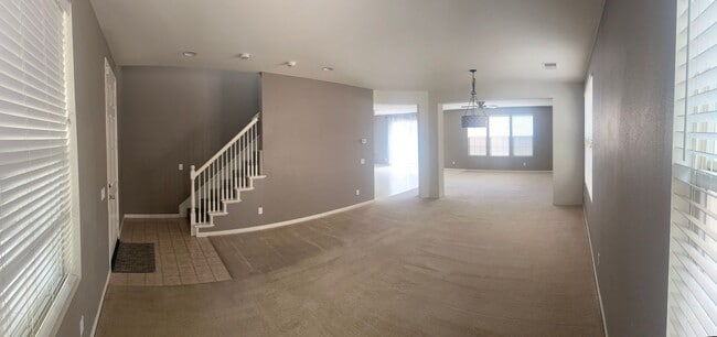Building Photo - Beautiful 3 Bedroom / 2.5 Bathroom Perris Home with a Dream Kitchen