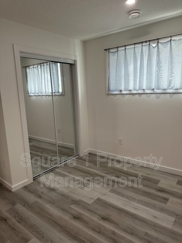 Photo du bâtiment - 9846 225A St NW