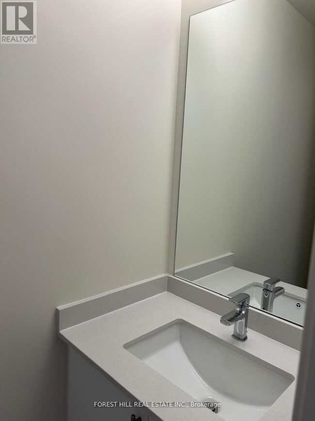 Photo du bâtiment - 8960 Jane St