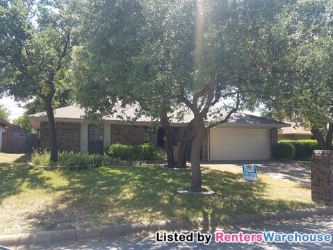 Building Photo - 3949 Windhaven Rd
