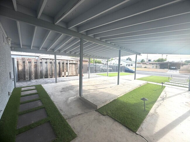 Foto del edificio - 700 N 22nd St