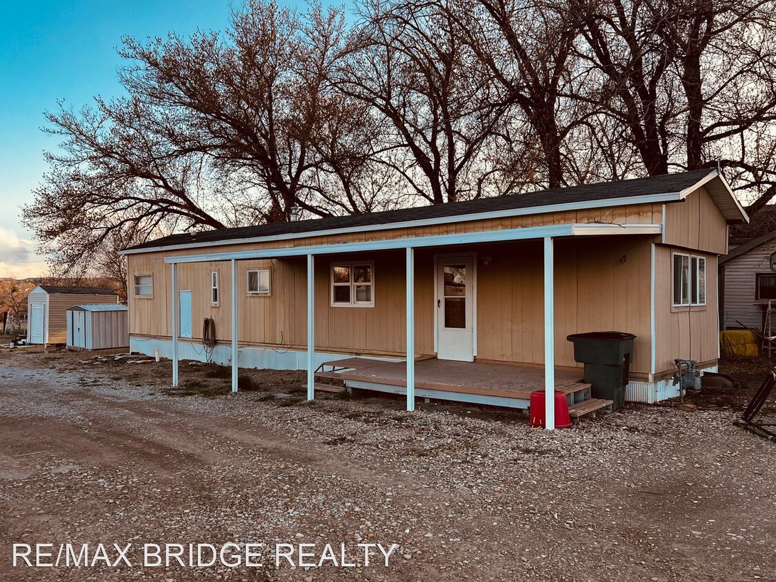 Primary Photo - 2 br, 1 bath House - 598 S Fairgrounds Rd