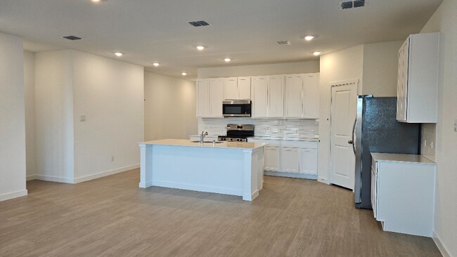 Foto del edificio - 6747 Welsh Dr