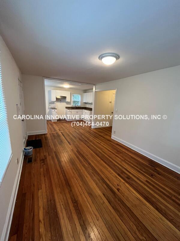 Building Photo - 2824 Phillips Ave