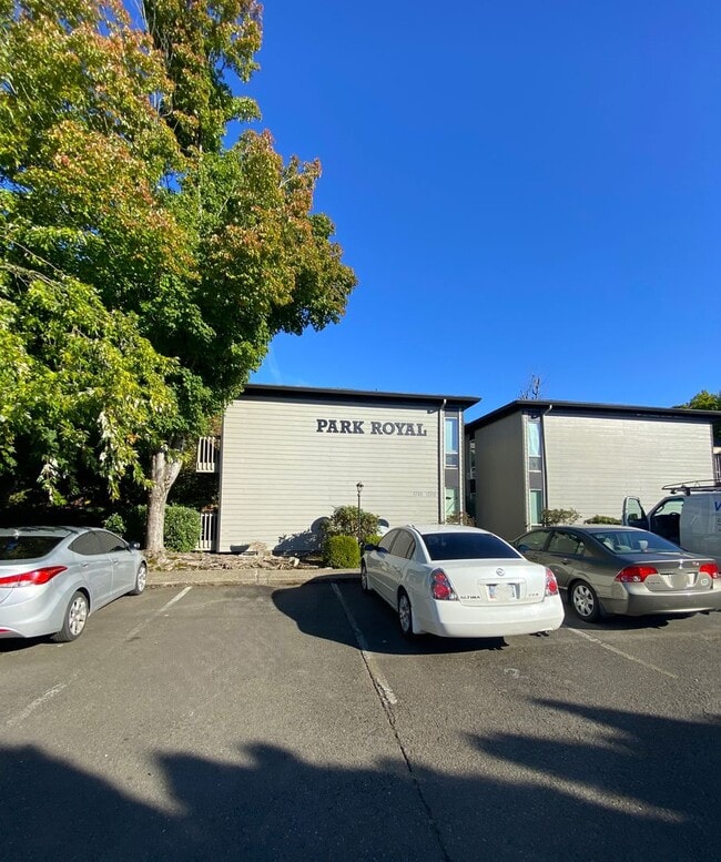 Building Photo - 1744 Park Ave NE