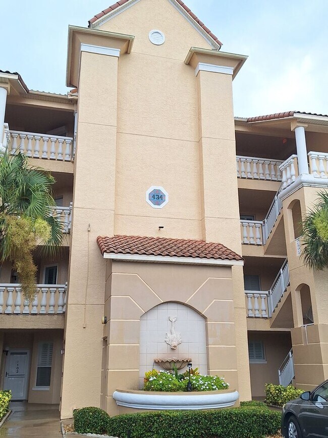 Foto del edificio - 3BR 2BA BOUCHELLE ISLAND GROUND FLOOR COND...