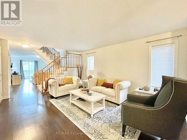 Photo du bâtiment - 78-78 Peachwood Crescent