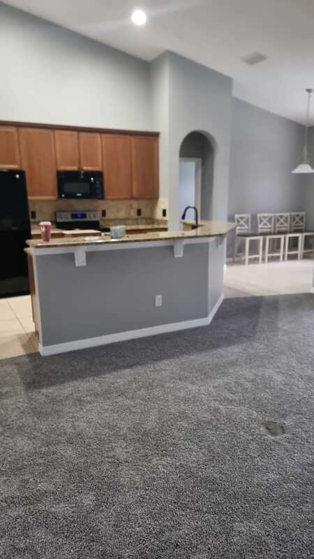 Foto del edificio - 909 Arbormoor Pl