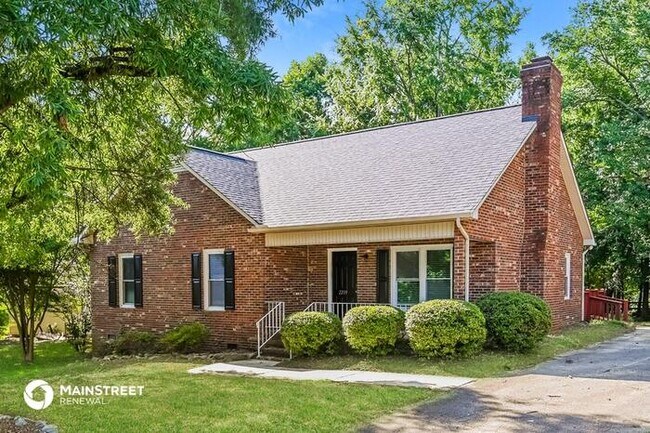 Foto del edificio - 2209 Crosswinds Ct