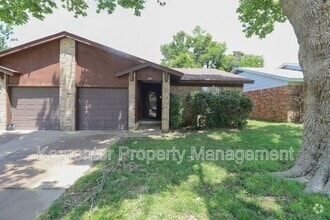 Building Photo - 6135 S Troost Ave