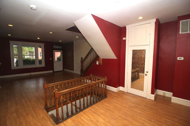 Foto del edificio - 2025/2026 JHU off-campus 6bd/2.5 ba with C...