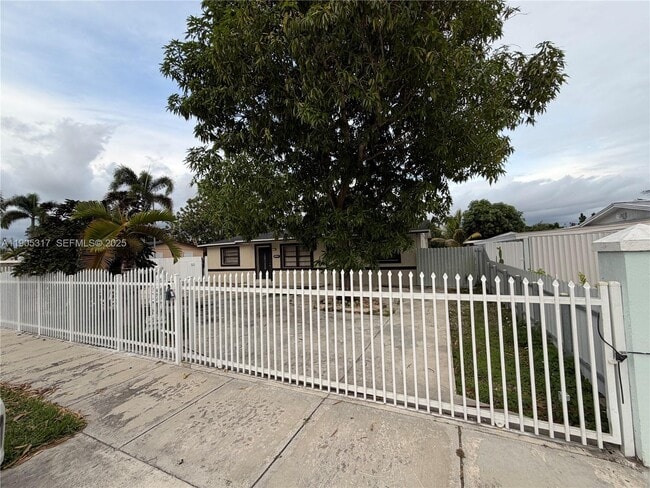 Building Photo - 29939 SW 159th Dr