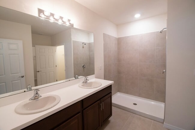 Foto del edificio - 1215 SE 20th St