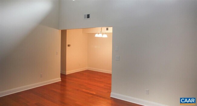 Building Photo - 112 Turtle Creek Rd