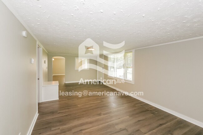 Foto del edificio - 1116 Lovely Ln