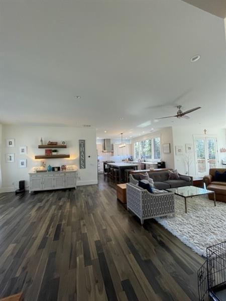 Foto del edificio - 153 Laurel Forest Cir NE