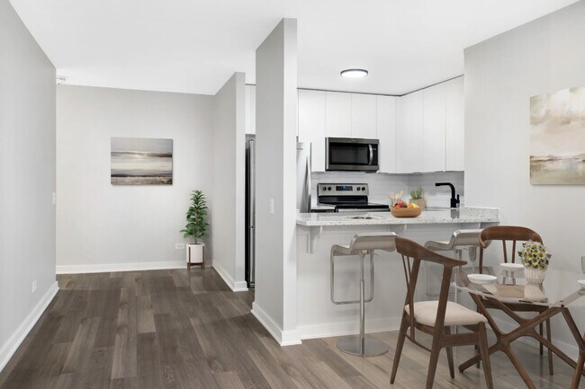 Foto del edificio - 70 W Huron St